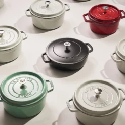 Staub Bouton, Argent