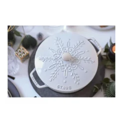 Staub 24 cm, La Marmite flocon, Truffe blanche Outlet