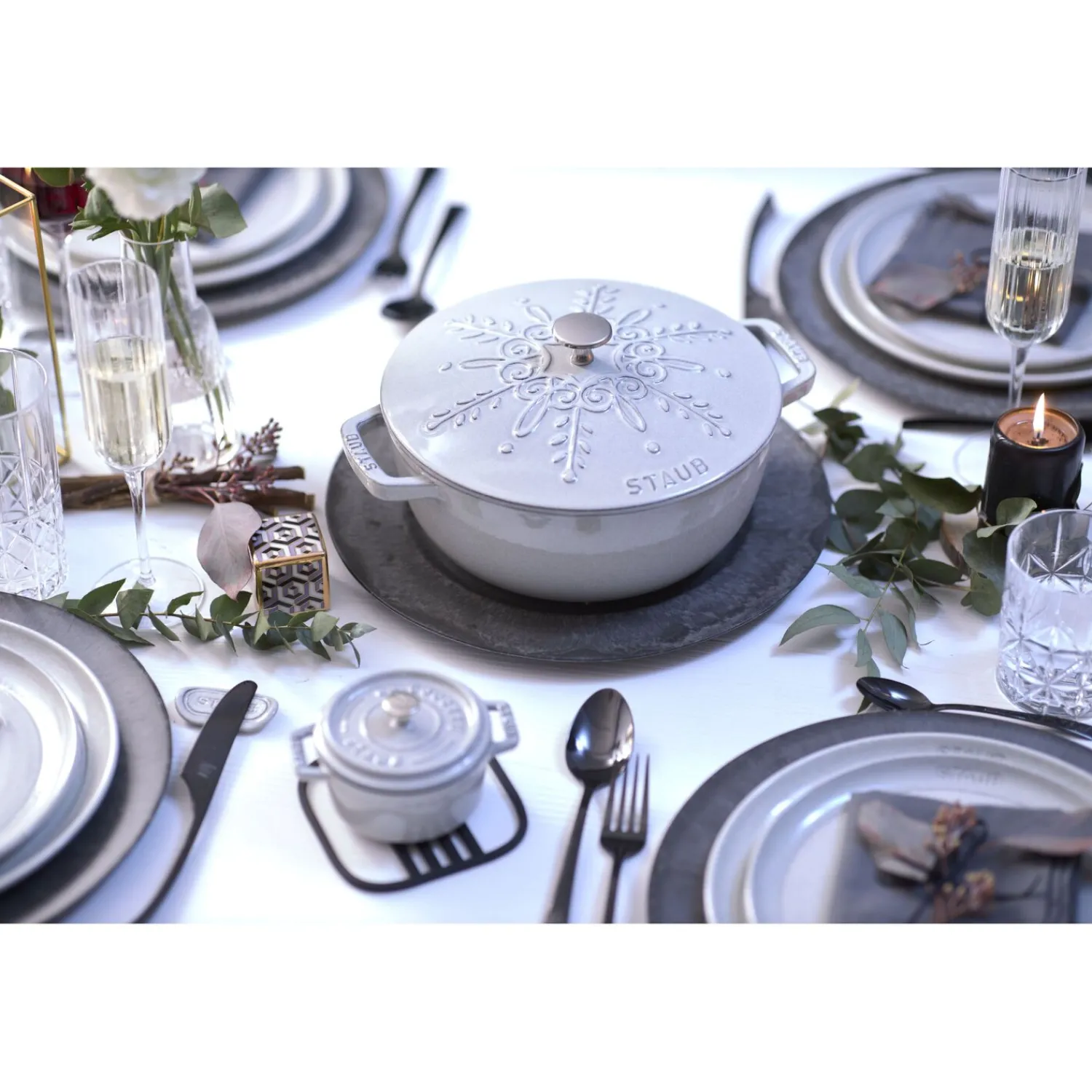 Staub 24 cm, La Marmite flocon, Truffe blanche Outlet
