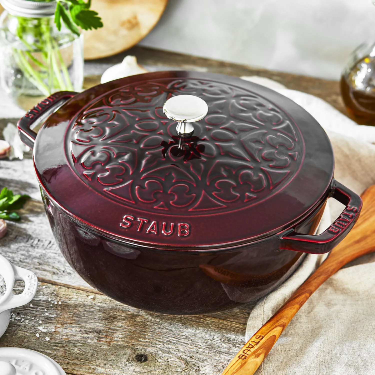 Staub 24 cm, La Marmite lys, Grenadine Discount