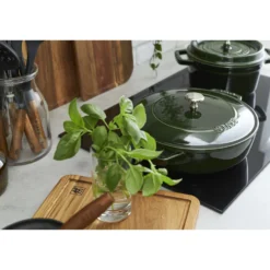 Staub 24 cm, Sauteuse Chistera, Basilic Sale