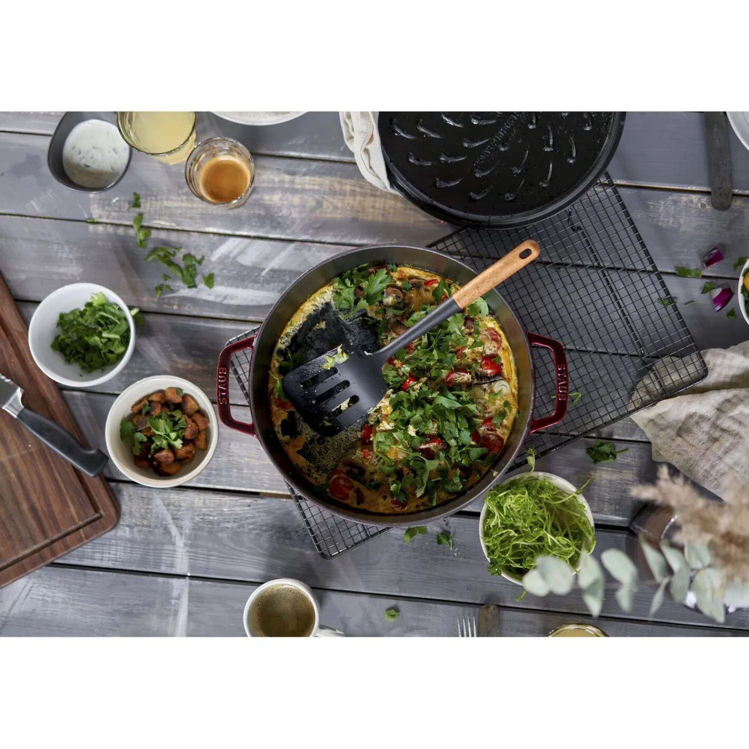 Staub 28 cm, Sauteuse Chistera, Grenadine Hot