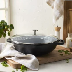 Staub 30 cm, Wok avec couvercle en verre, Noir mat Discount