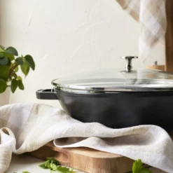 Staub 30 cm, Wok avec couvercle en verre, Noir mat Discount