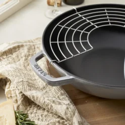 Staub 30 cm, Wok avec couvercle en verre, Gris graphite Best