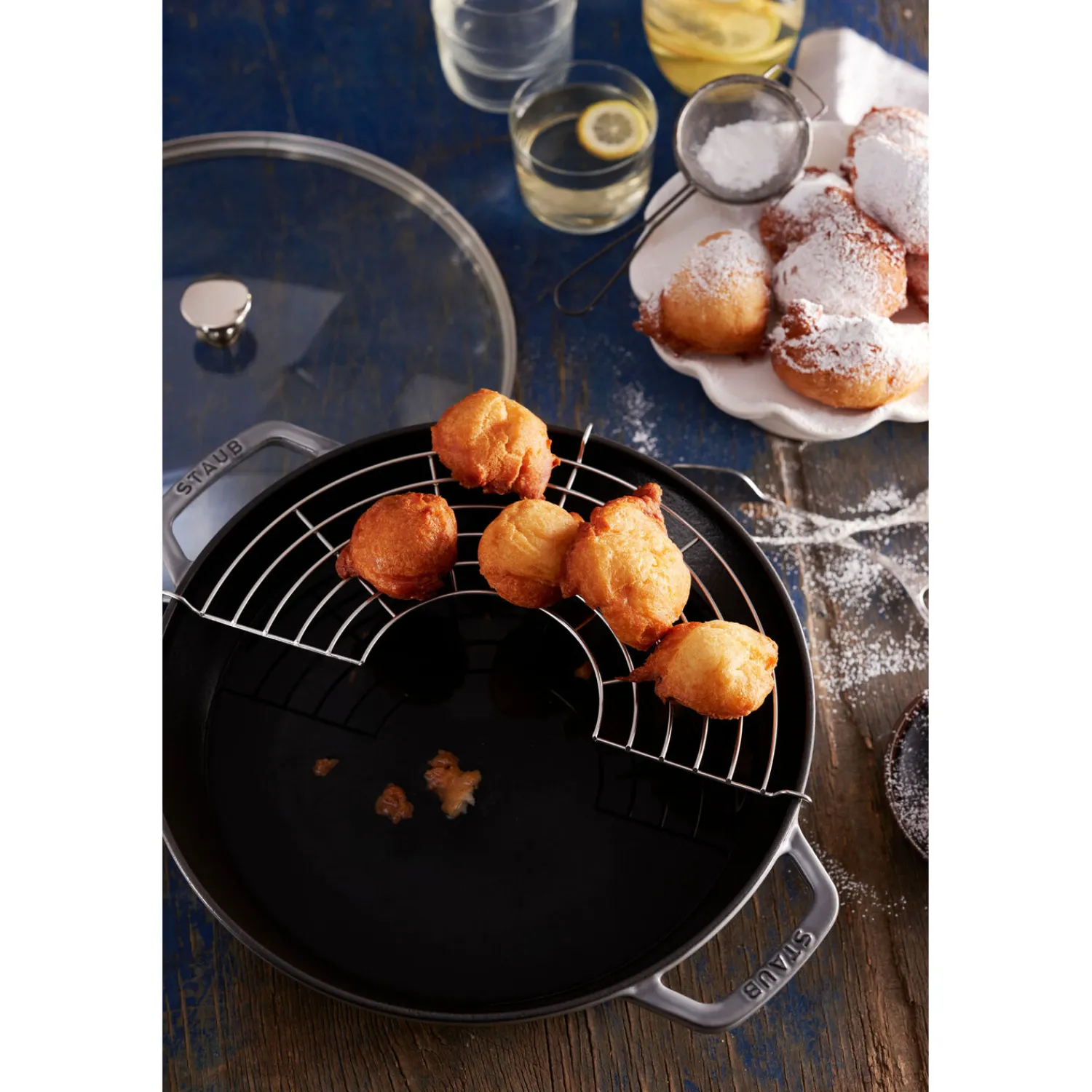 Staub 30 cm, Wok avec couvercle en verre, Gris graphite Best