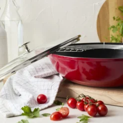 Staub 30 cm, Wok avec couvercle en verre, Cerise Outlet