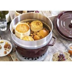 Staub Cocotte avec panier vapeur 26 cm, Rond(e), , Fonte Grenadine Hot