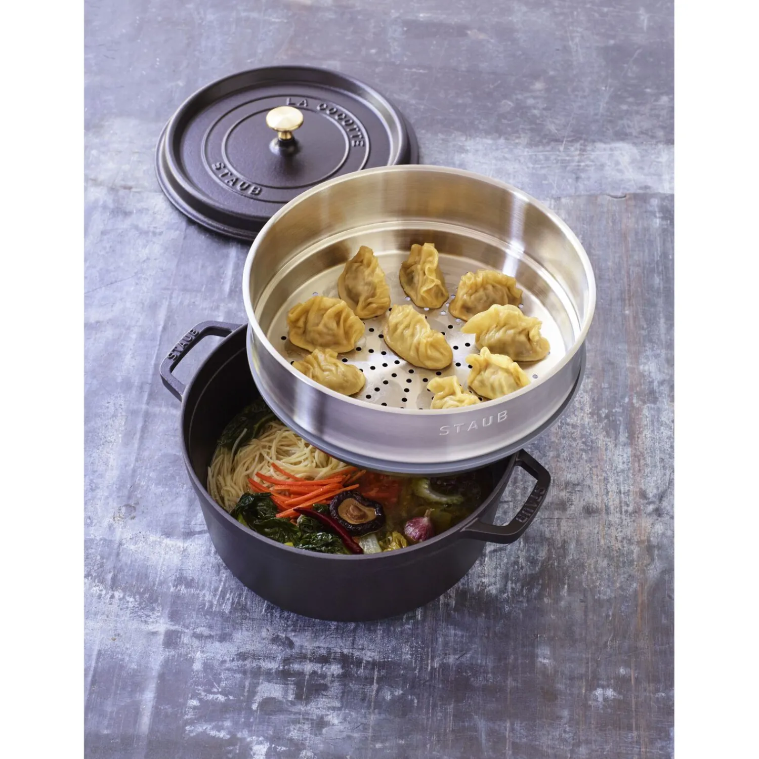 Staub Cocotte avec panier vapeur 26 cm, Rond(e), , Fonte Noir mat Hot