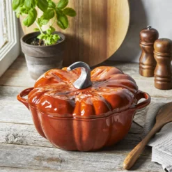 Staub Cocotte 24 cm, Citrouille, , Fonte Cannelle Outlet