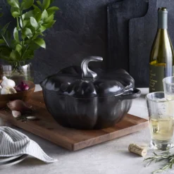 Staub Cocotte 24 cm, Citrouille, , Fonte Noir mat Discount