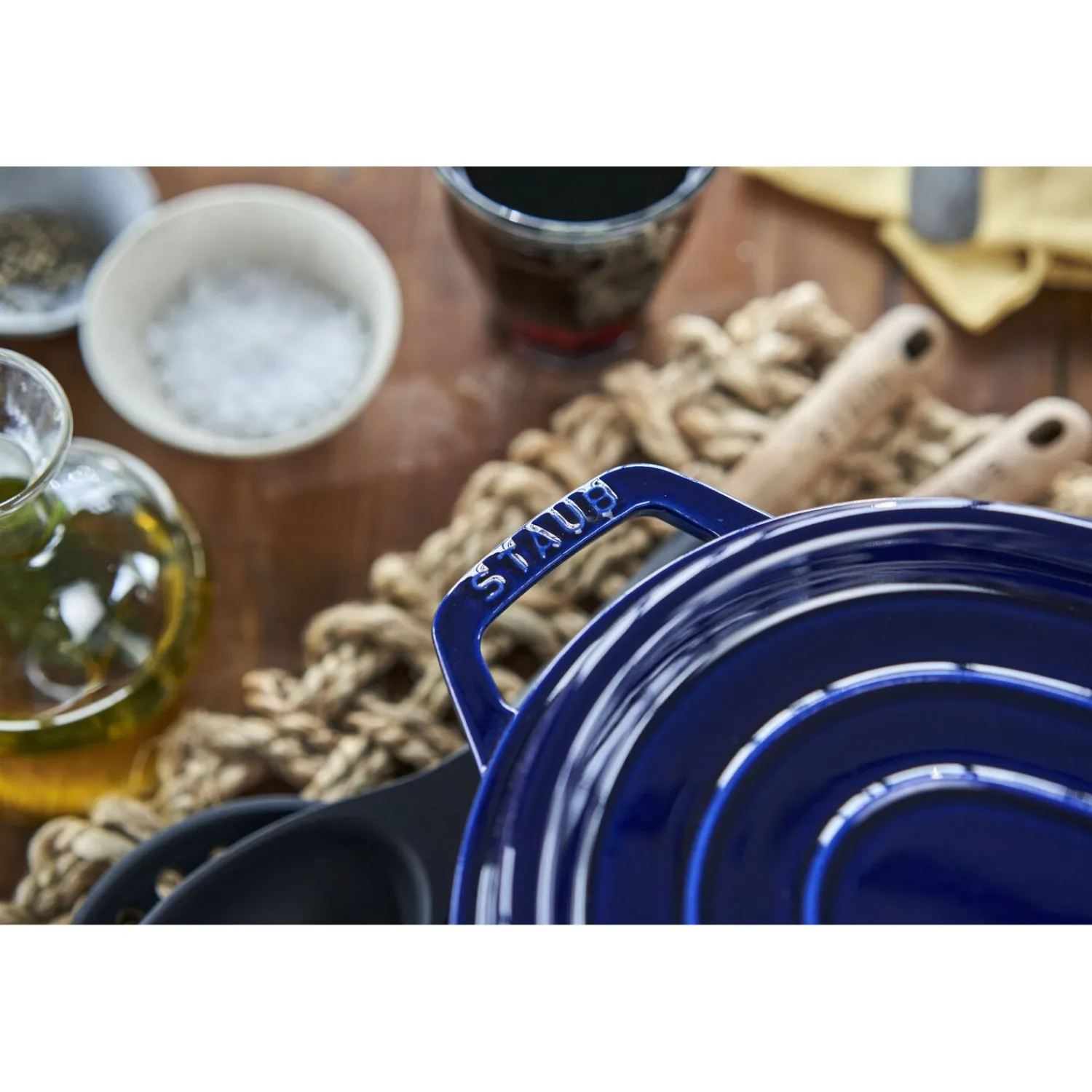 Staub Cocotte 33 cm, Ovale, , Fonte Bleu intense Discount