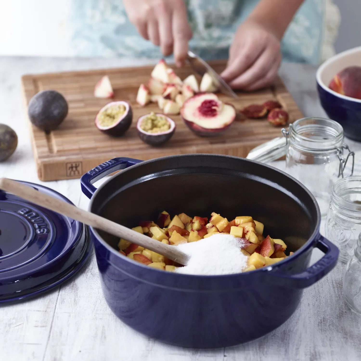 Staub Cocotte 24 cm, Rond(e), , Fonte Bleu intense Hot