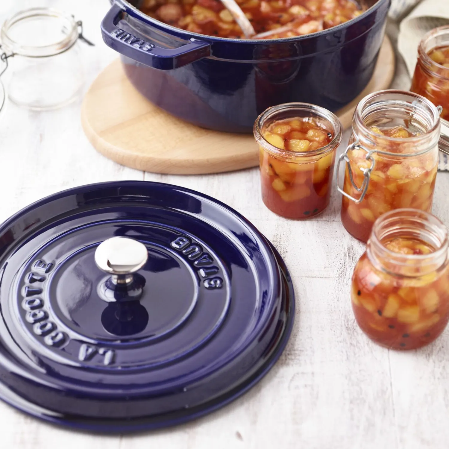 Staub Cocotte 24 cm, Rond(e), , Fonte Bleu intense Hot