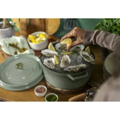 Staub Cocotte 20 cm, Rond(e), , Fonte Eucalyptus Sale