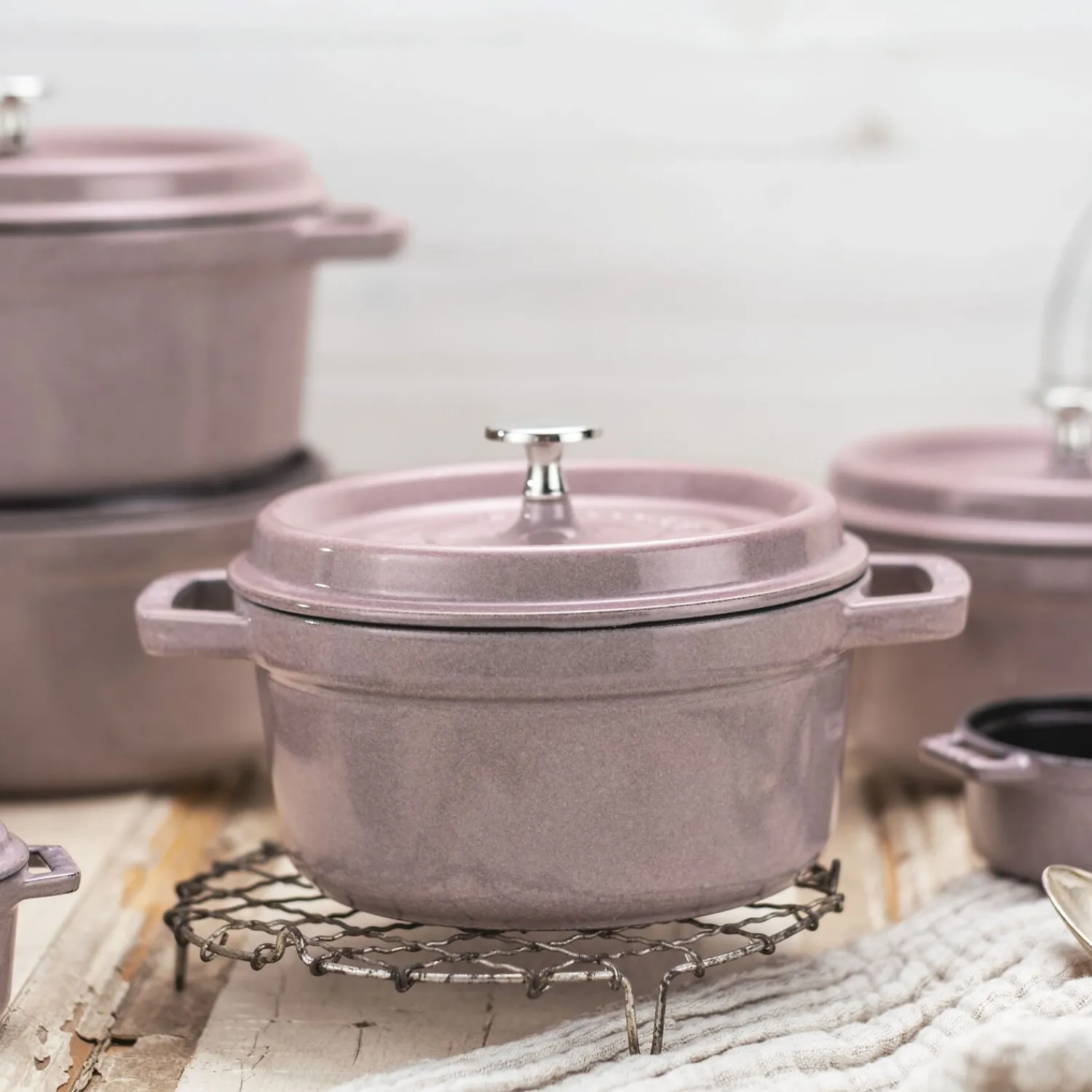 Staub Cocotte 24 cm, Rond(e), , Fonte Fleur de Cerisier