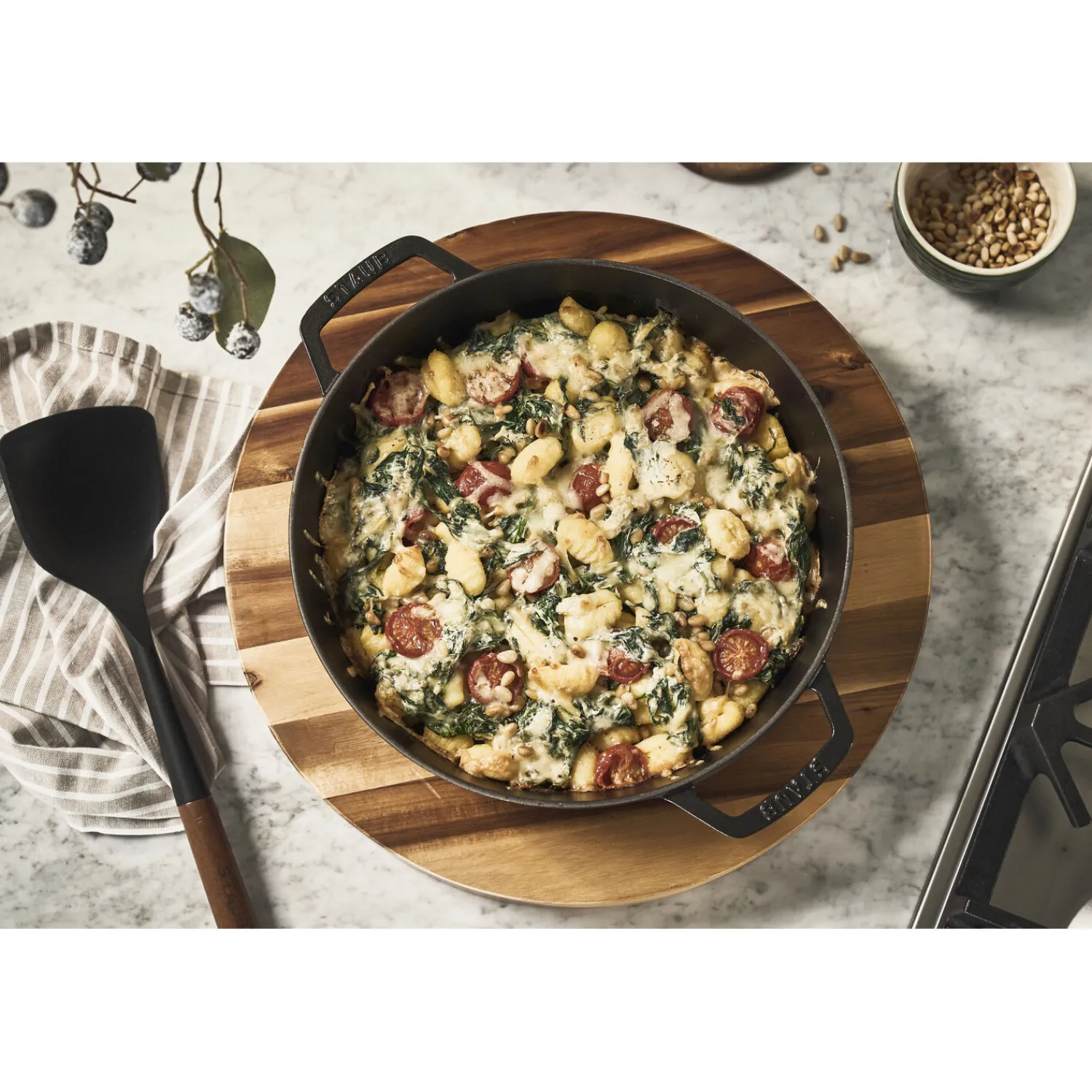 Staub Cocotte 28 cm, Rond(e), , Fonte Noir mat Clearance