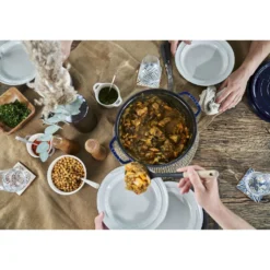 Staub Cocotte et Swarovski bouton, 2-pcs. /28 cm, bleu intense / argent, Fonte / Acier Inoxydable Clearance