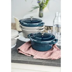 Staub Cocotte twister 24 cm, Rond(e), , Fonte La Mer Outlet