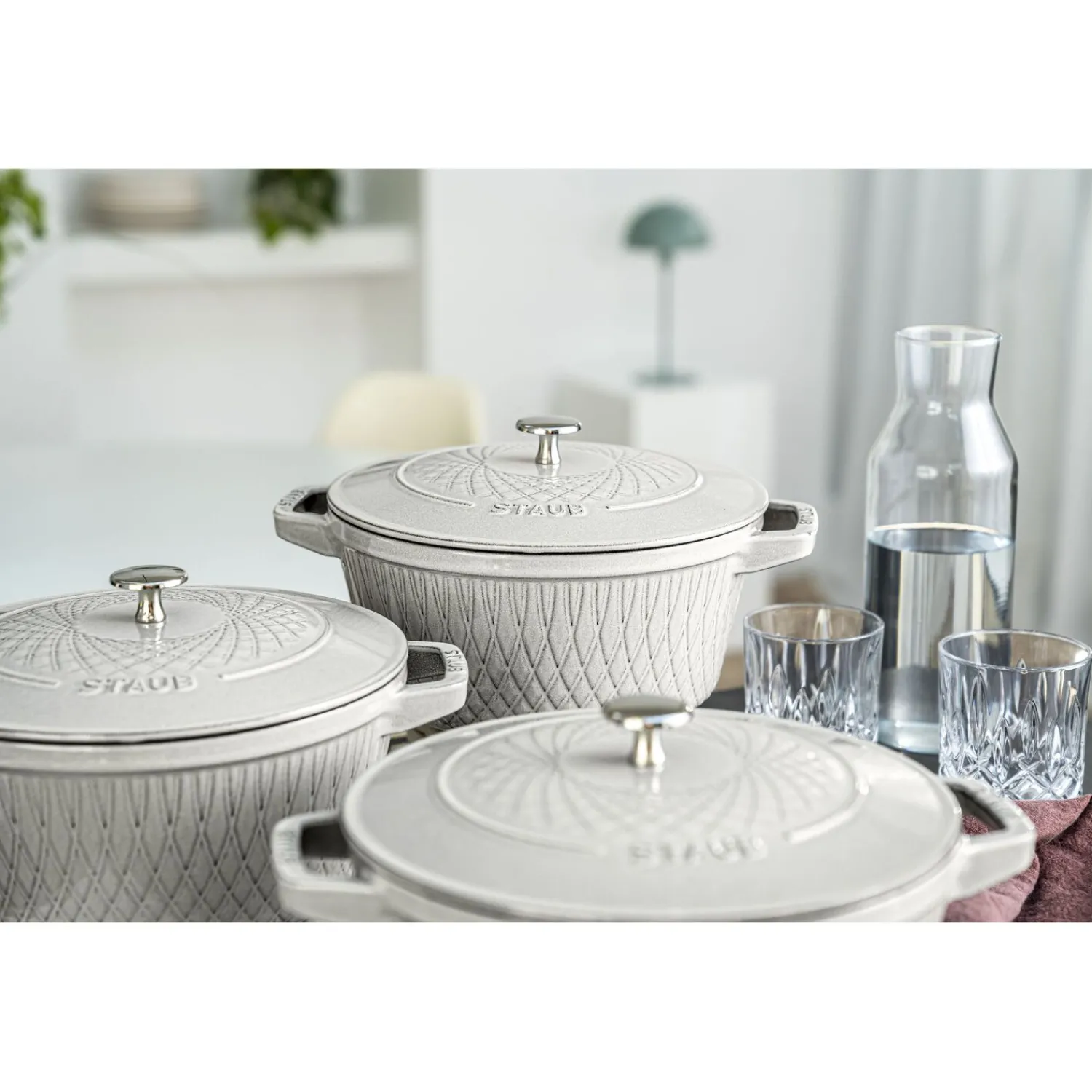 Staub Cocotte twister 20 cm, Rond(e), , Fonte Truffe blanche Best