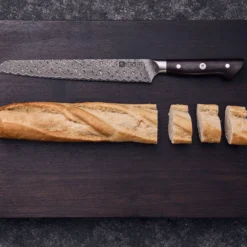 ZWILLING Couteau à pain 23 cm, Brun, tranchant dentelé New