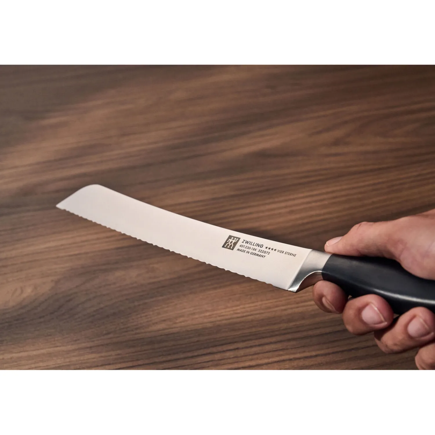 ZWILLING Couteau à pain 23 cm, à double dentur Hot