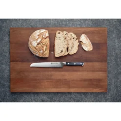 ZWILLING Couteau à pain 20 cm, tranchant dentelé Best