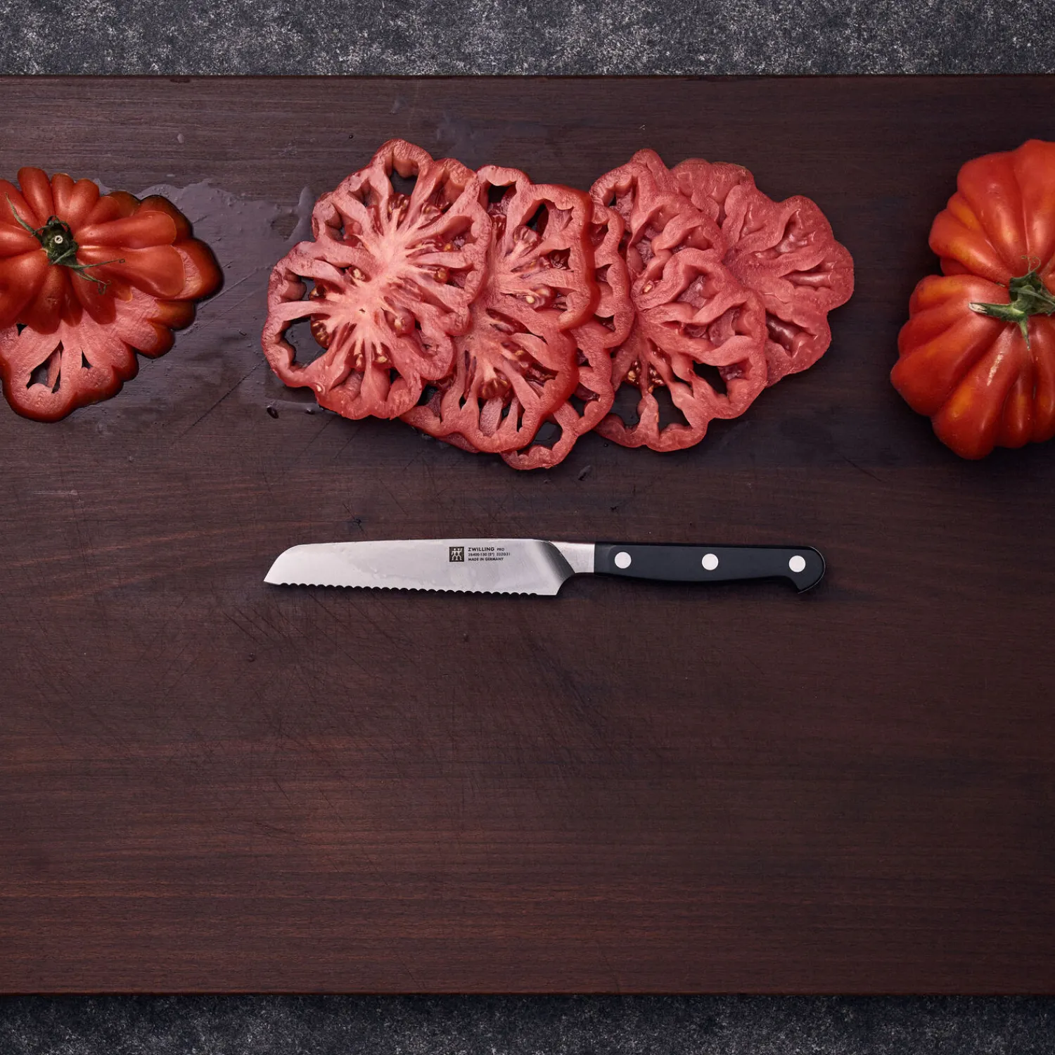 ZWILLING Couteau universel 13 cm, tranchant dentelé Best