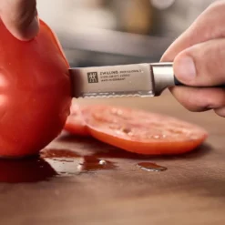 ZWILLING Couteau universel 13 cm, tranchant dentelé Sale
