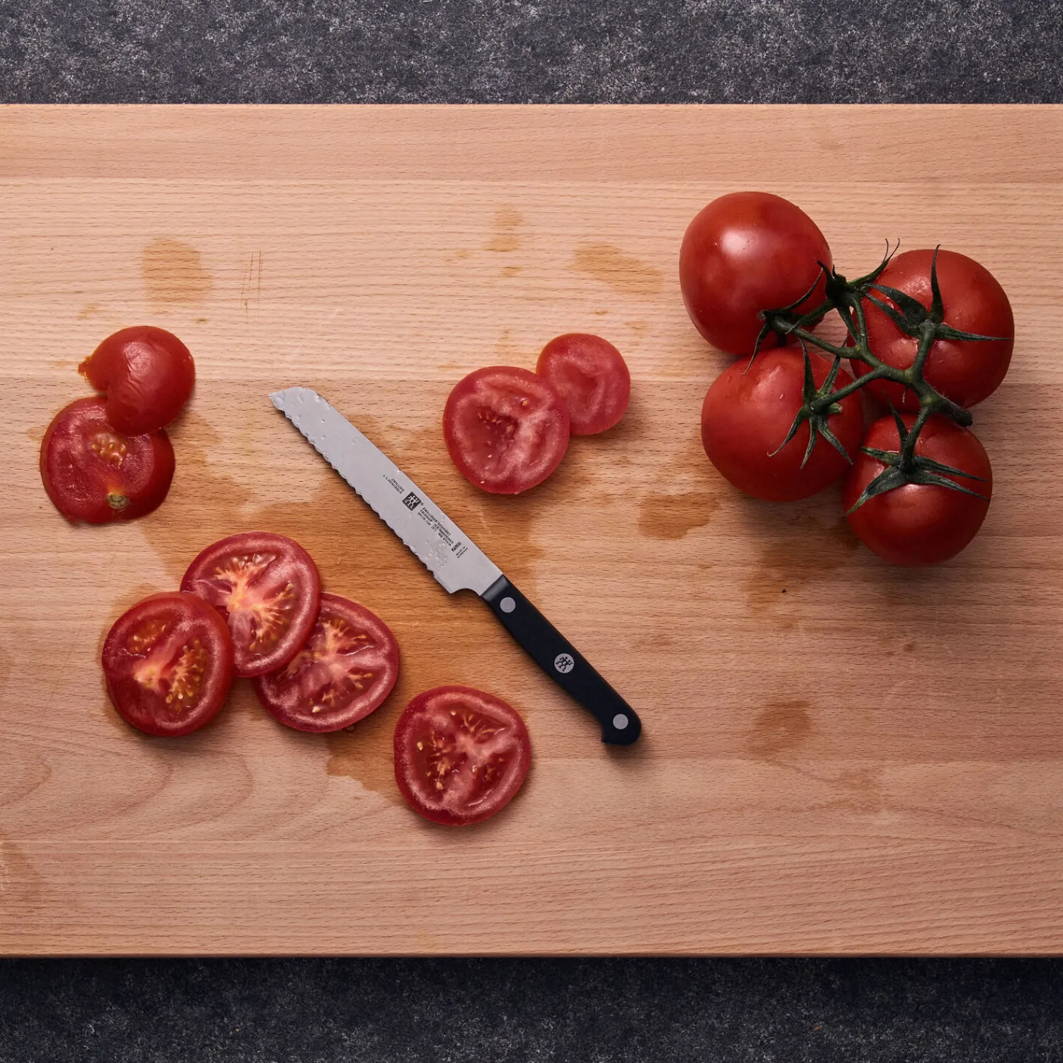 ZWILLING Couteau universel 13 cm, tranchant dentelé