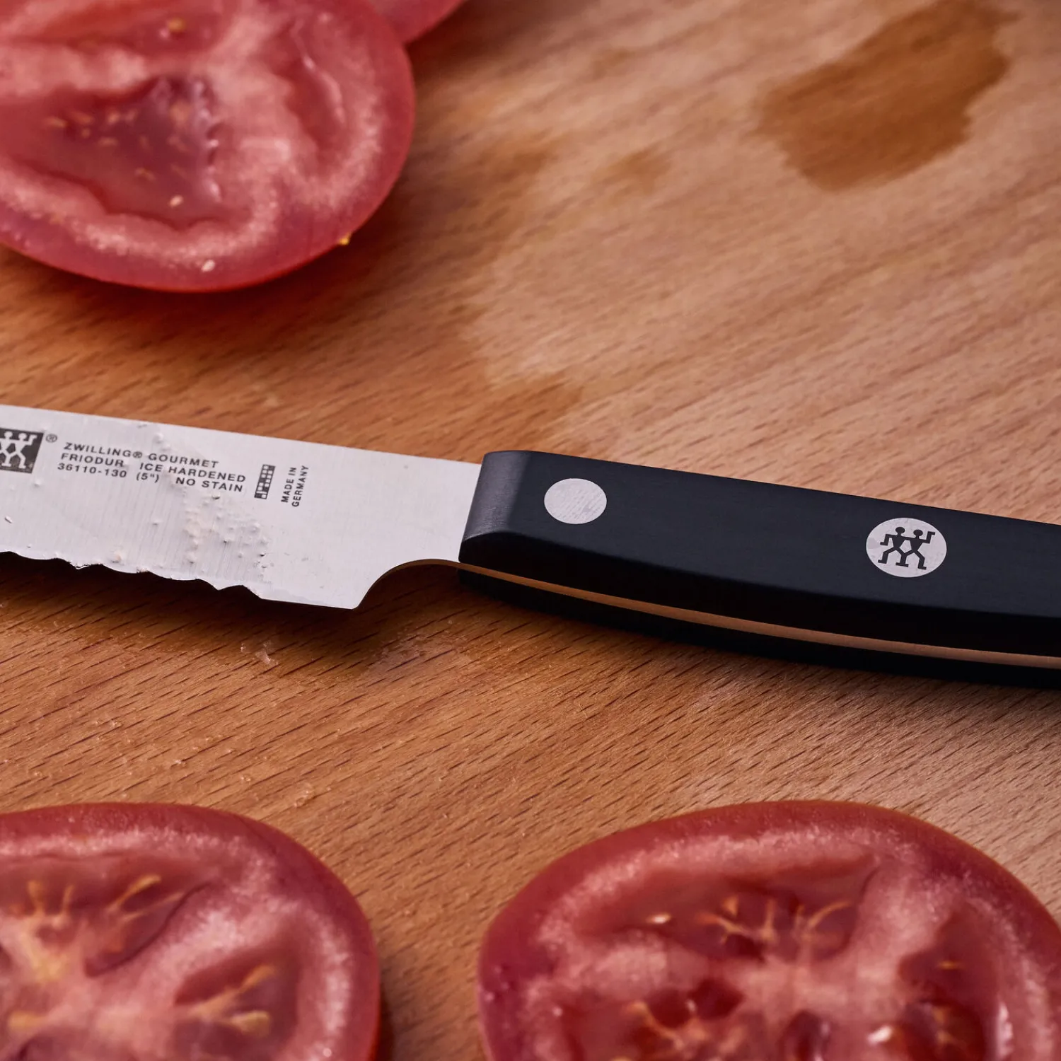 ZWILLING Couteau universel 13 cm, tranchant dentelé