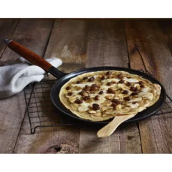Staub Crêpière avec poignée en bois 28 cm, Fonte, Noir mat Sale
