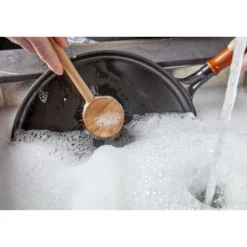 Staub Crêpière avec poignée en bois 28 cm, Fonte, Noir mat Sale