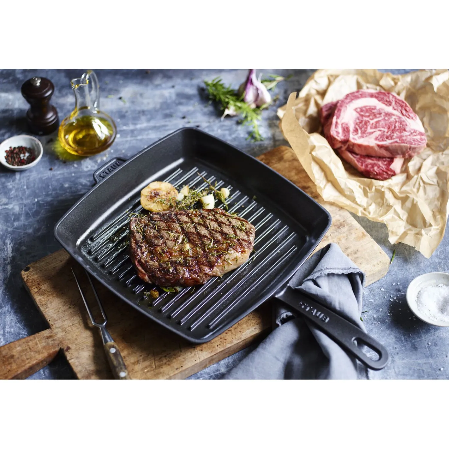 Staub Gril Américain 30 cm, Fonte, Noir mat Online