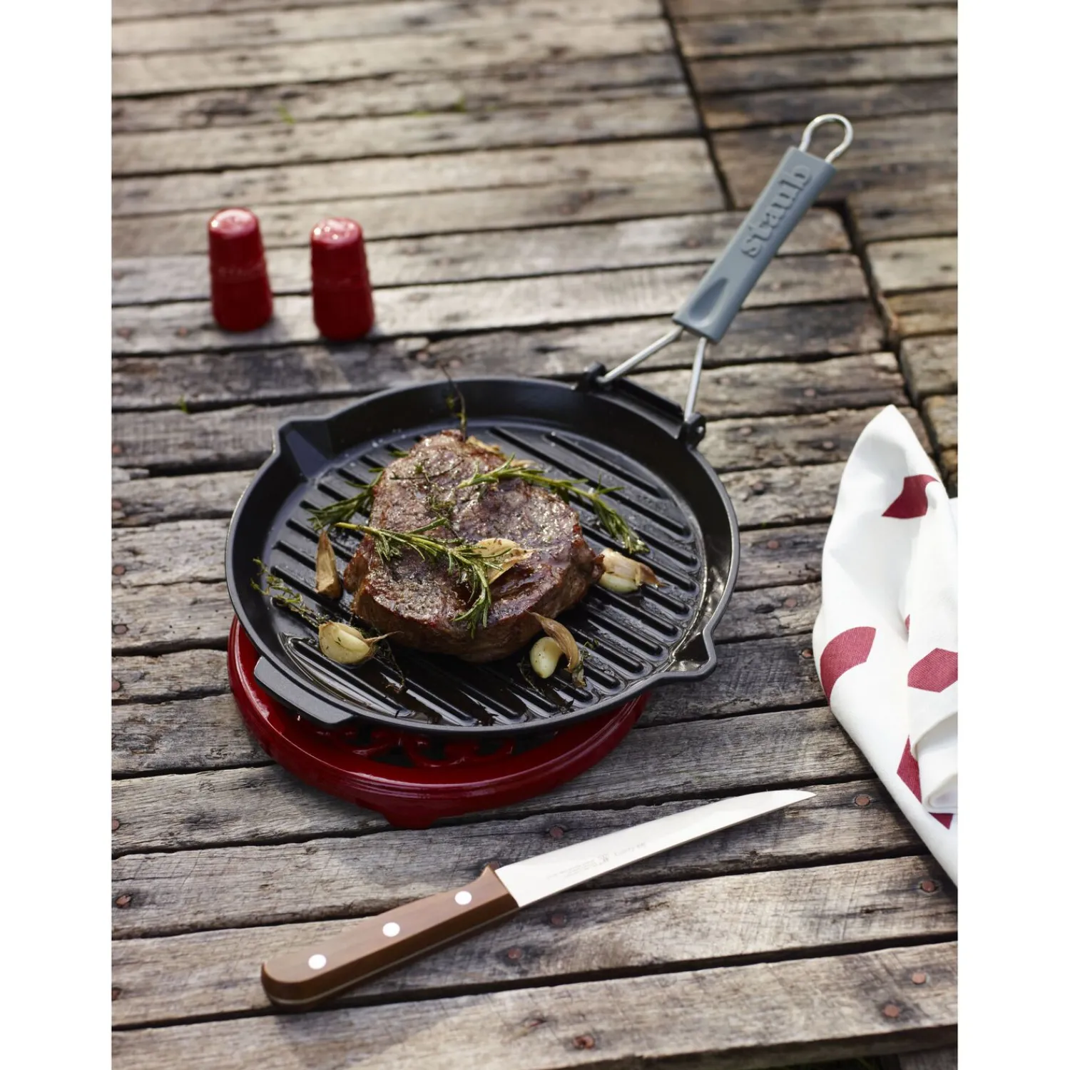 Staub Gril avec bec verseur 28 cm, Fonte, Noir mat Best