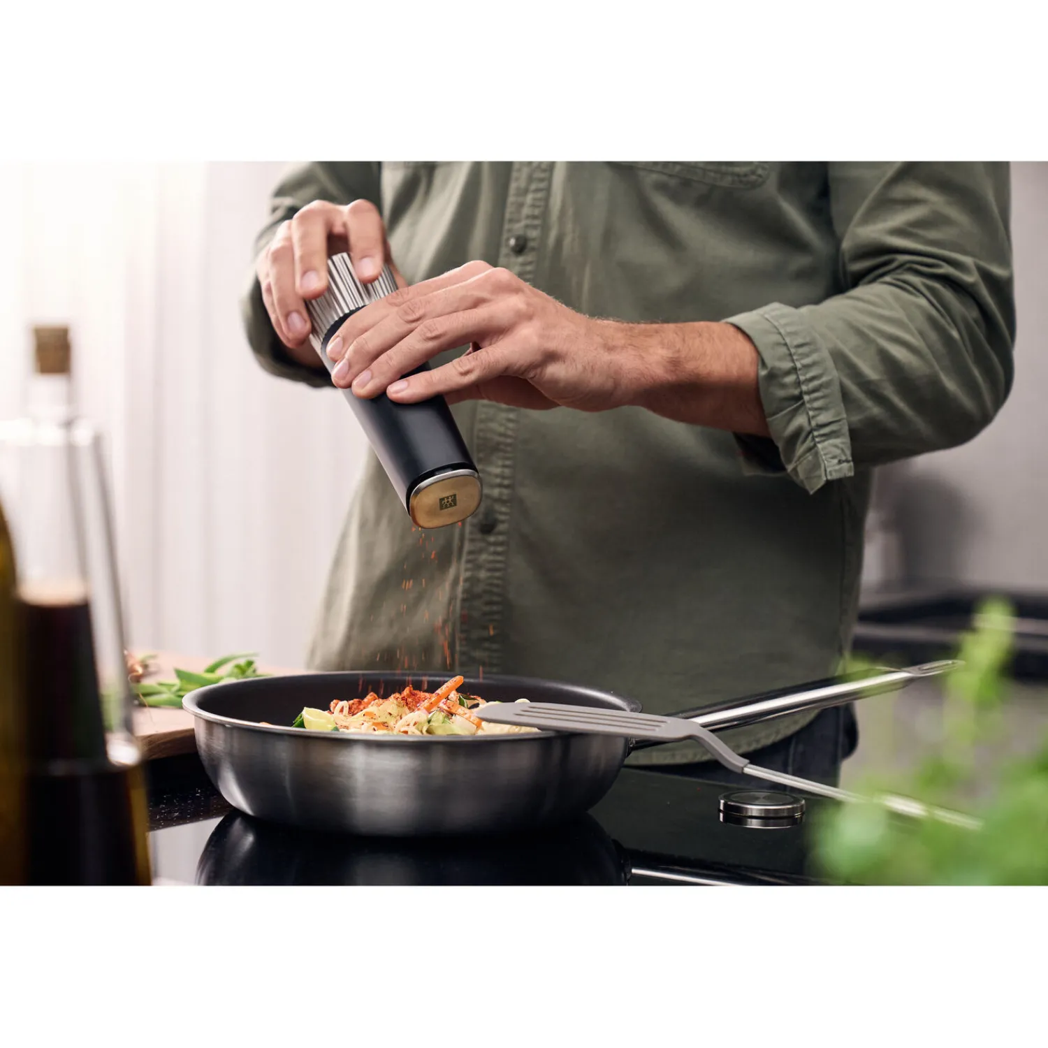 ZWILLING Moulin à épices 19 cm, Noir mat Online