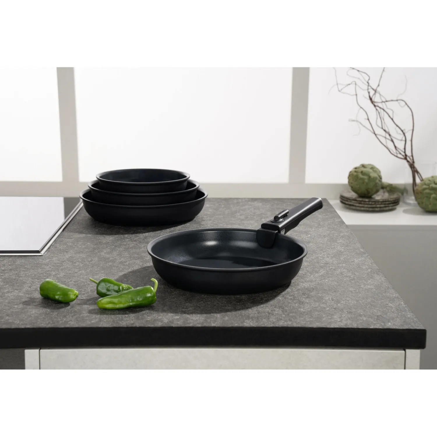 ZWILLING Poêle 28 cm, Aluminium, Noir mat Discount