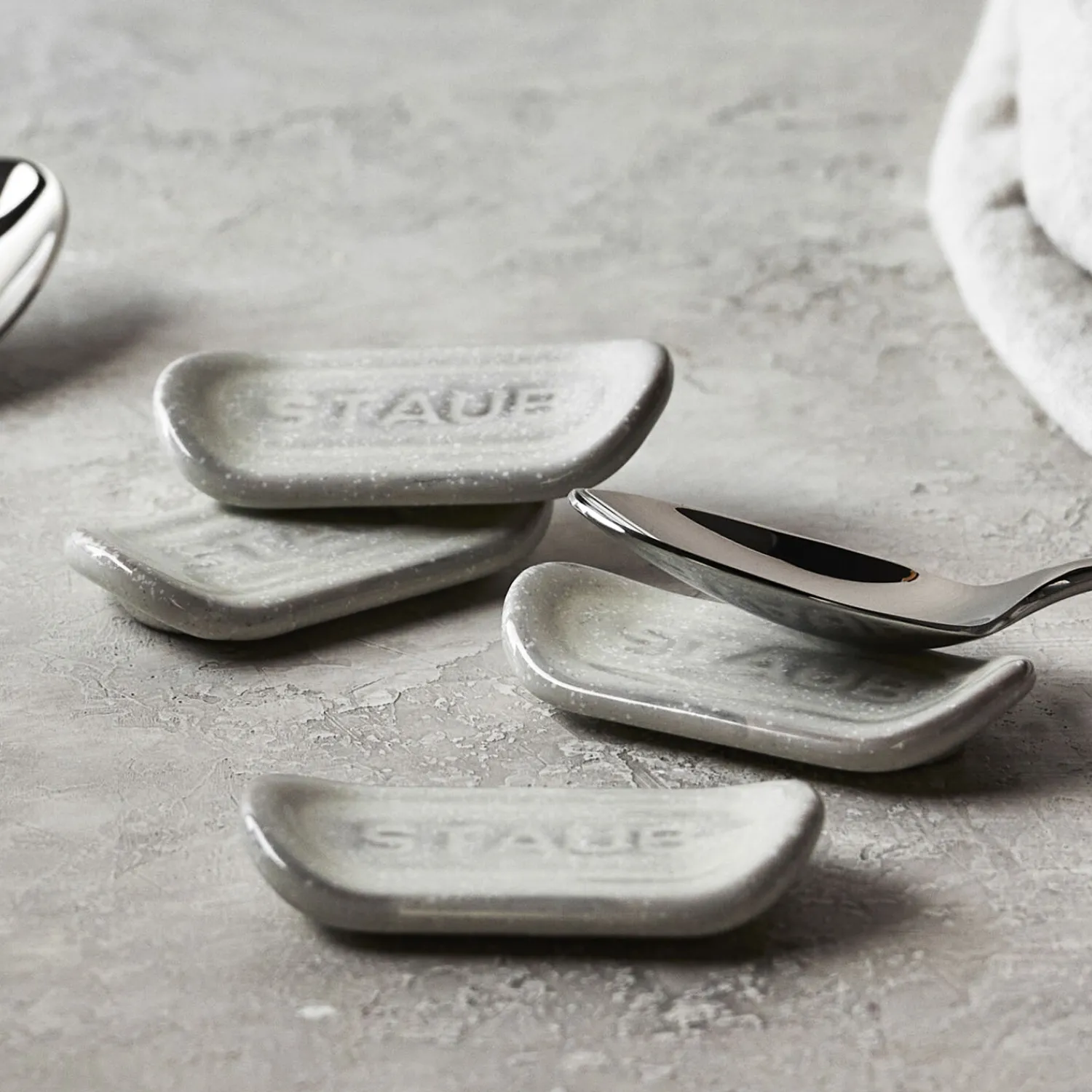 Staub Repose couverts, 4-pcs, Truffe blanche Outlet