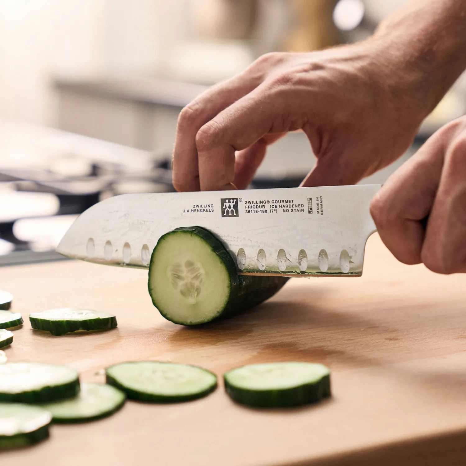 ZWILLING Santoku 18 cm, Tranchant alvéolé Clearance