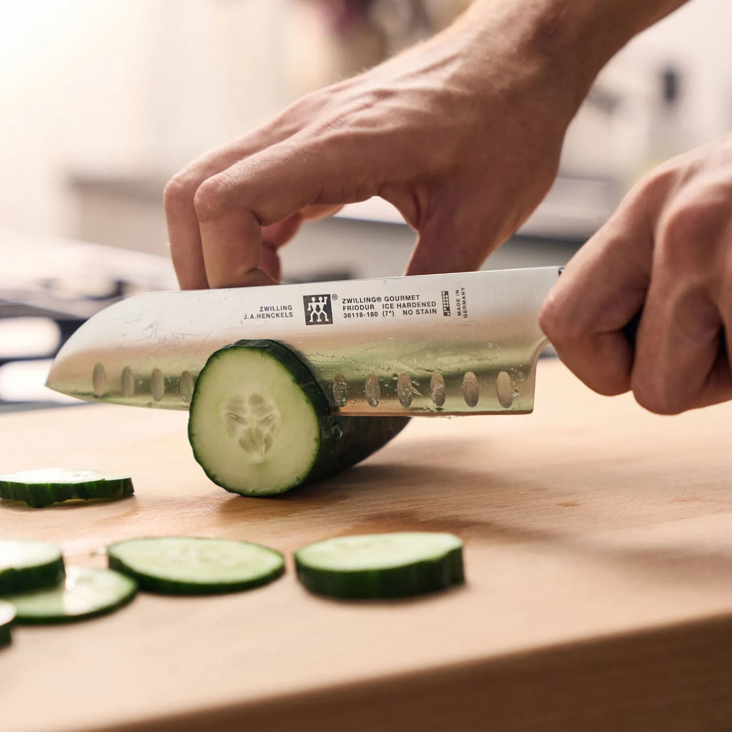 ZWILLING Santoku 18 cm, Tranchant alvéolé Clearance