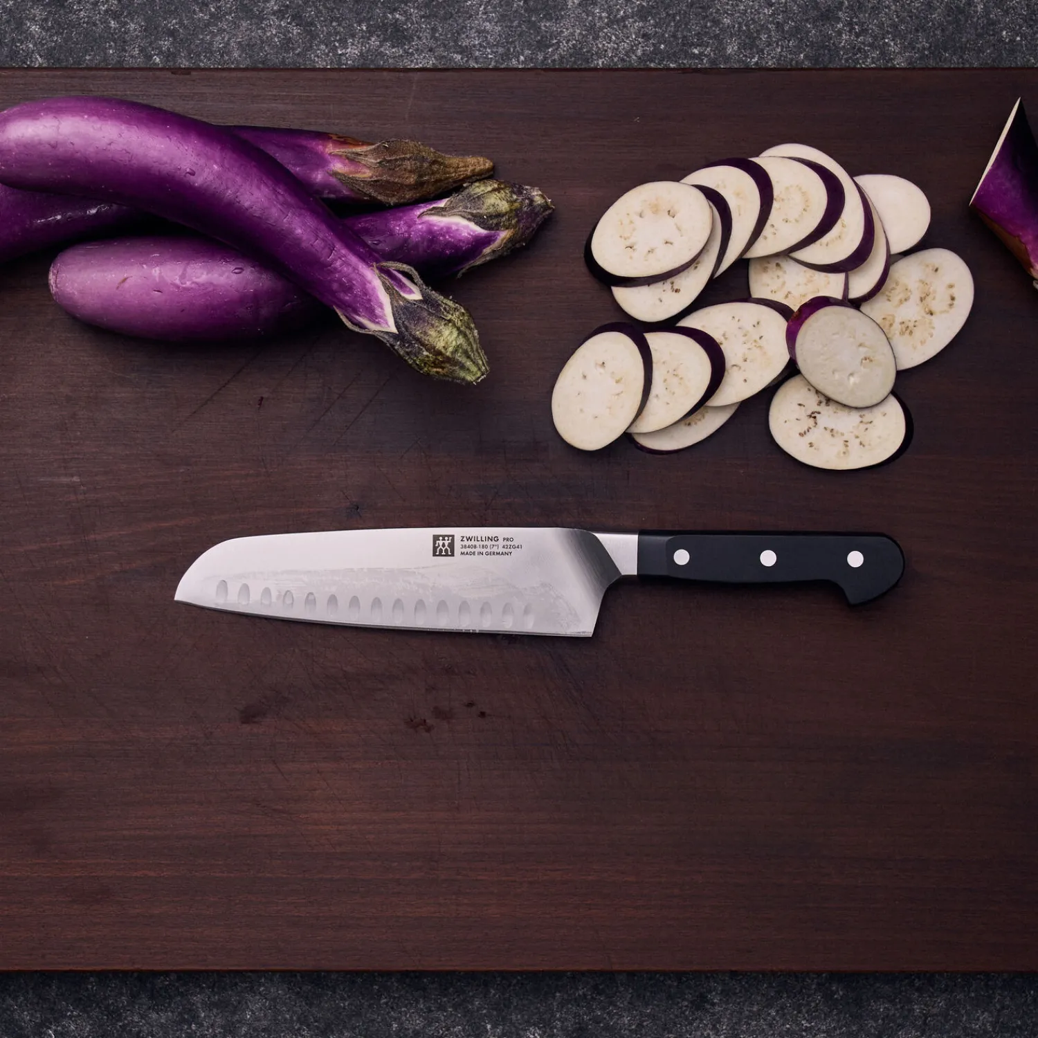 ZWILLING Santoku 18 cm, Tranchant alvéolé