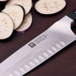 ZWILLING Santoku 18 cm, Tranchant alvéolé