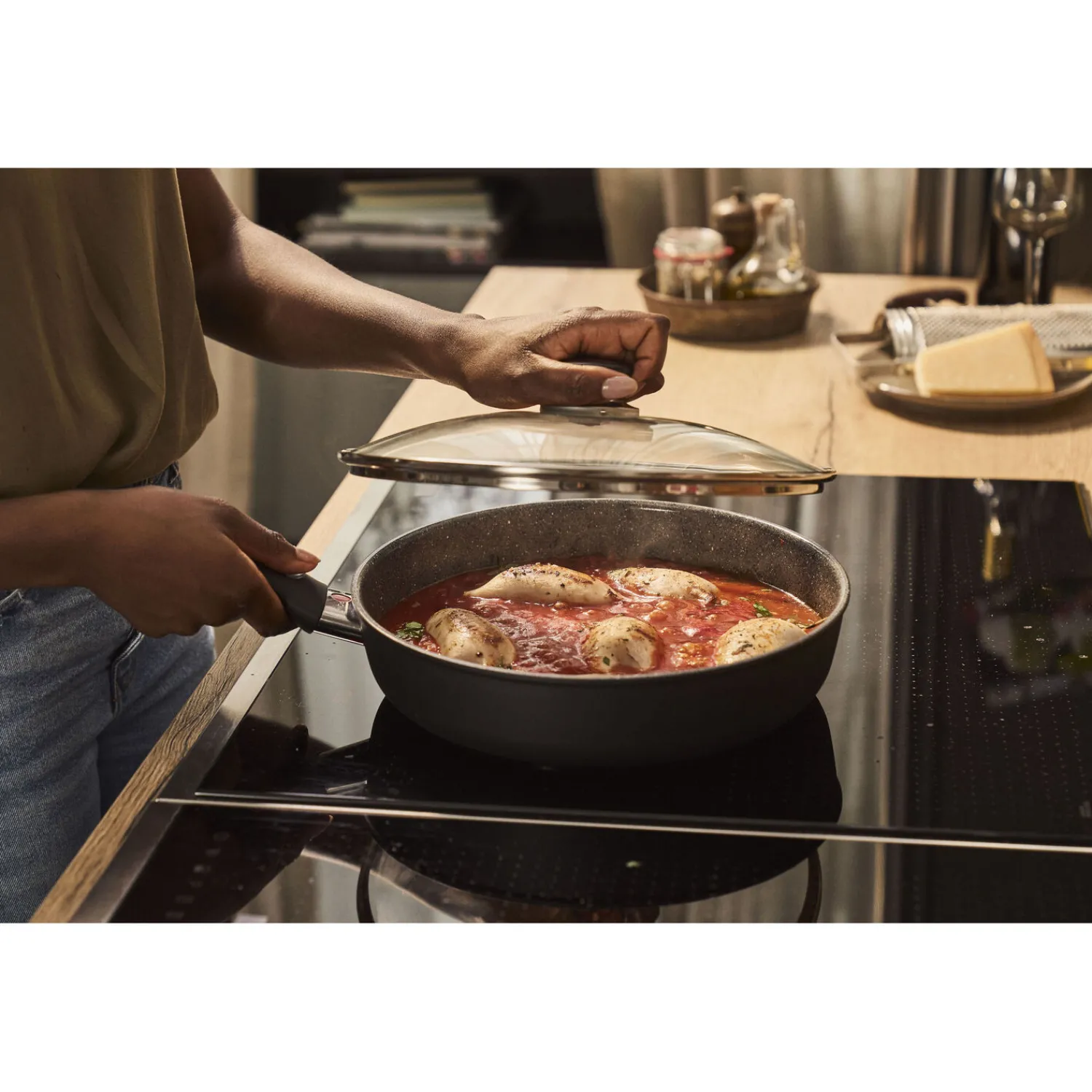 BALLARINI Sauteuse avec couvercle, 28 cm, Aluminium, Revêtement antiadhésif en céramique Hot
