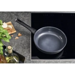 ZWILLING Sauteuse, 24 cm, Aluminium, Revêtement antiadhésif en céramique renforcée en titane Outlet