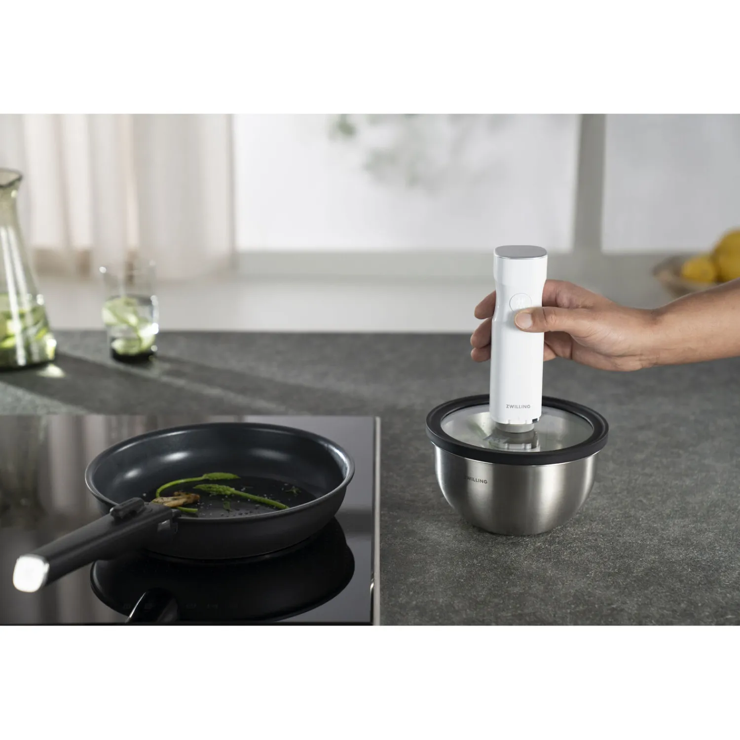 ZWILLING Set de démarrage avec poêles, casseroles, couvercles, poignées, pompe sous vide et accessoires, 15-pcs Best